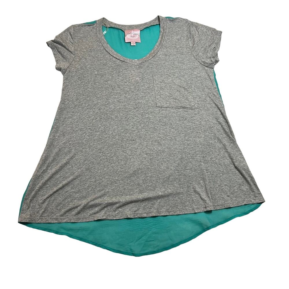 NEW Romeo & Juliet Couture V-Neck Mixed Media High Low Hem T-Shirt Size Small